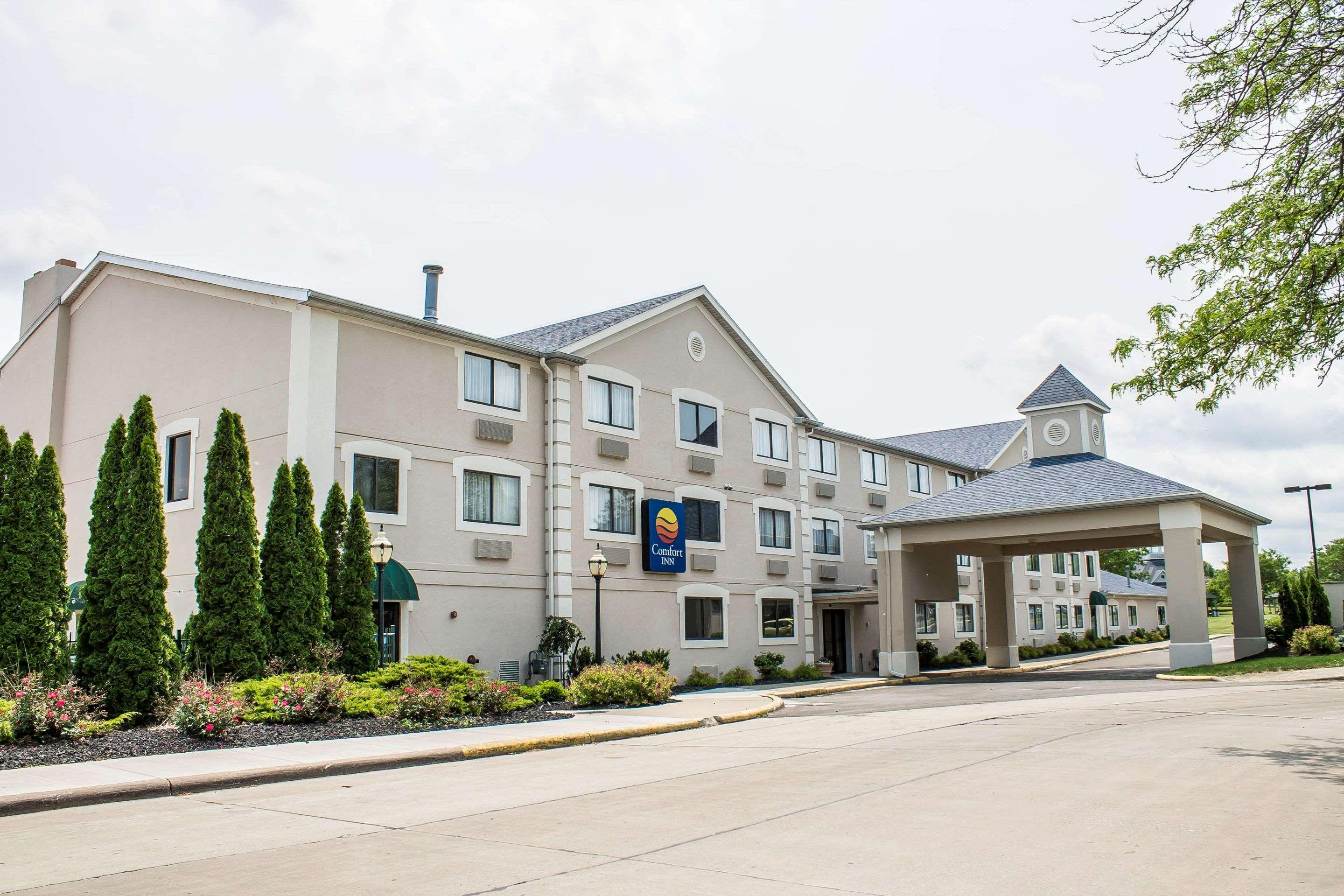 Comfort Inn River'S Edge Huron Bagian luar foto