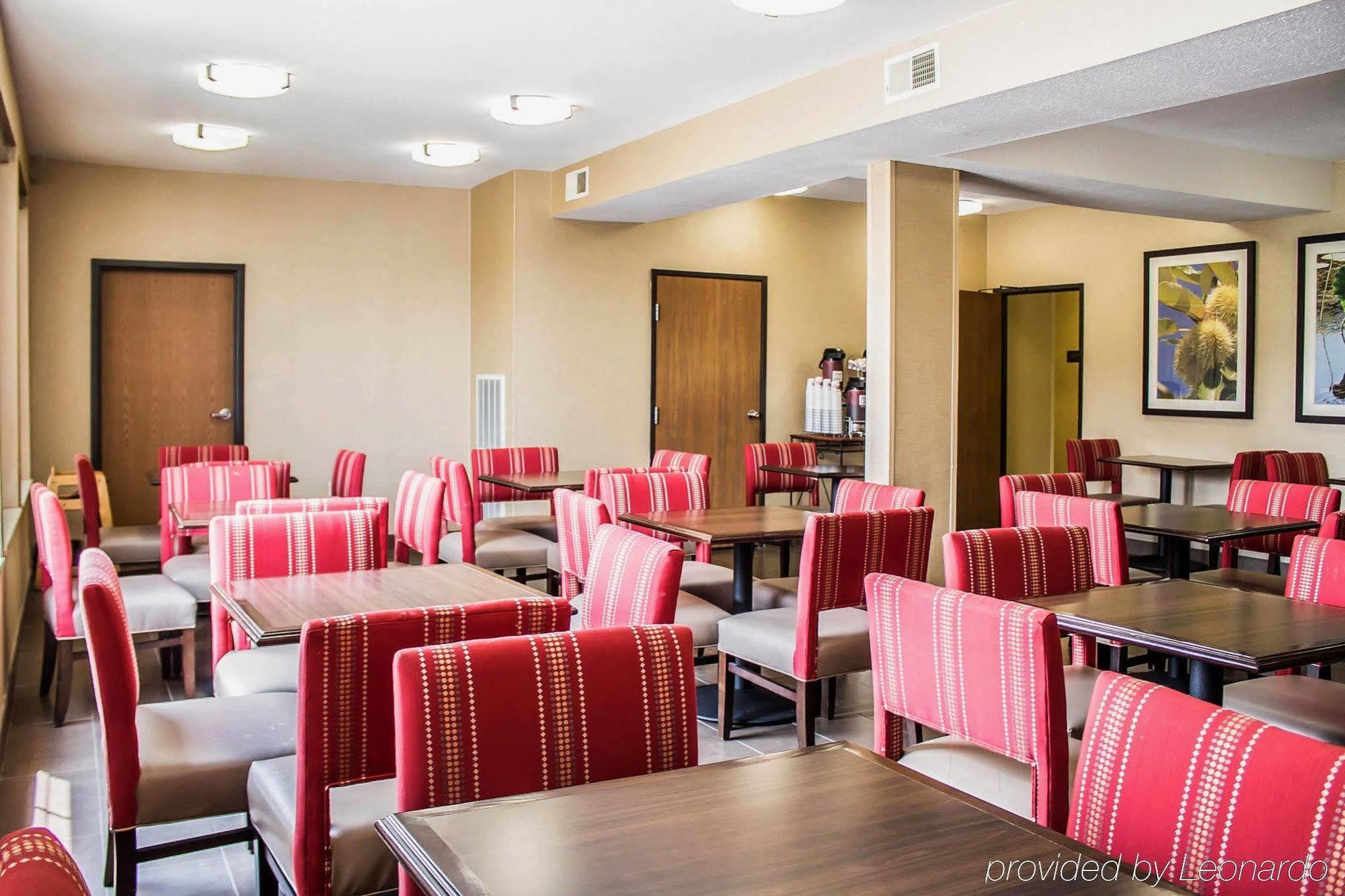 Comfort Inn River'S Edge Huron Bagian luar foto